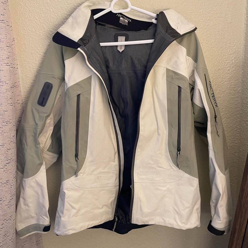 Arc'teryx Gore-Tex Recco Softshell Ski Jacket SM